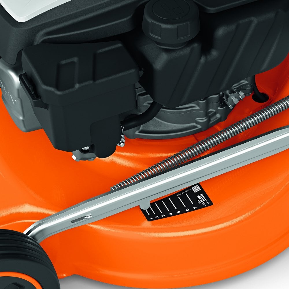 Stihl RM 253.3 T 21" Lawnmower