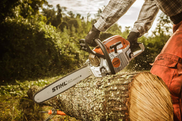 Advantages Of Petrol Chainsaws Over Electric Chainsaws